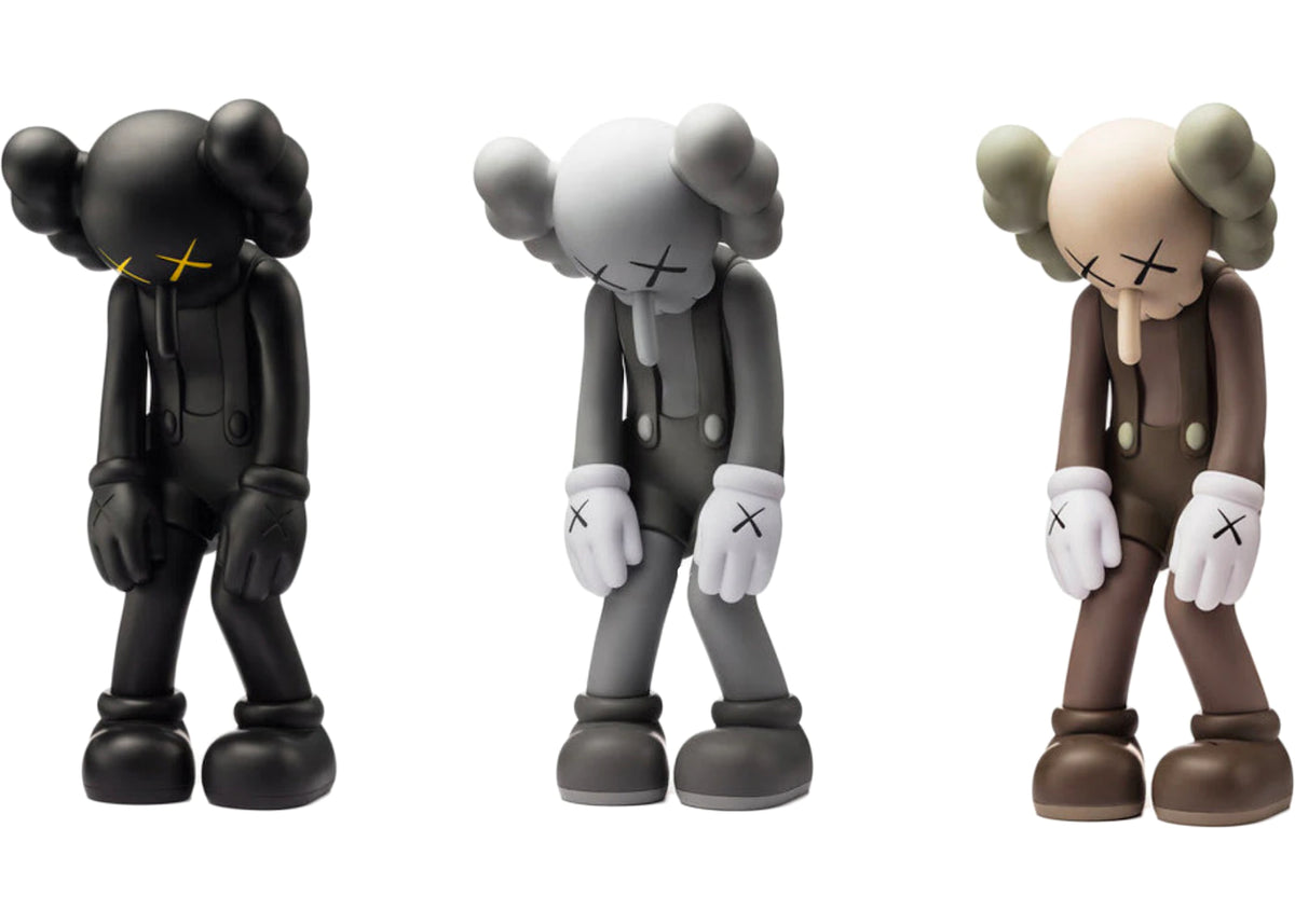 KAWS Family Vinyl Figures Set Brown/White/Blue/BlackKAWS Family Vinyl  Figures Set Brown/White/Blue/Black - OFour